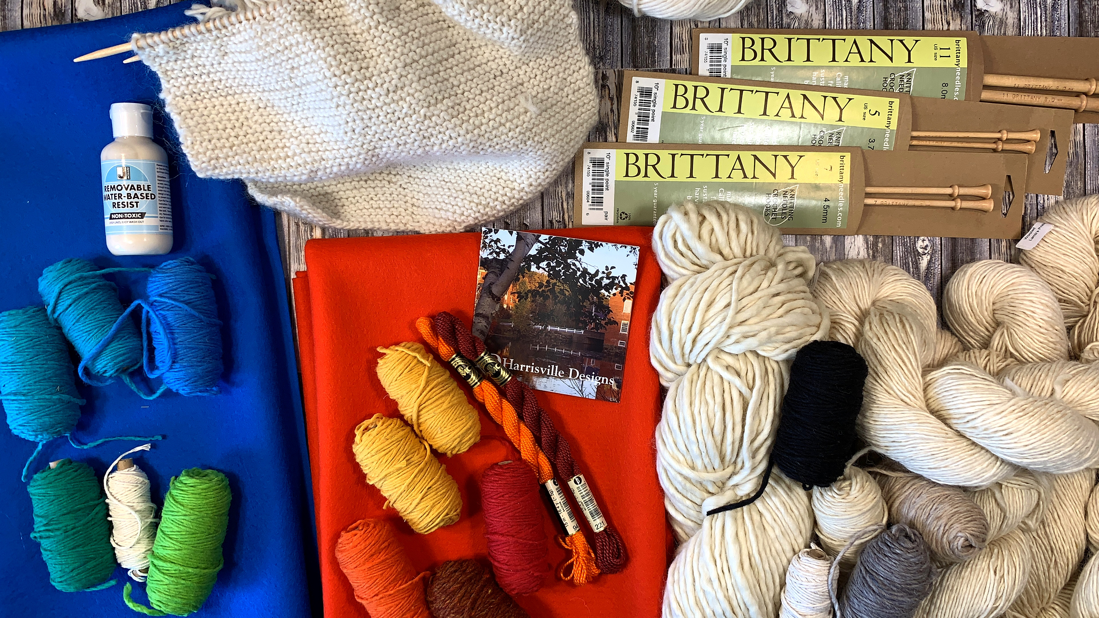 Loom Knitting Design: Beginner-Friendly Loom Knitting Patterns (Paperback), Blue Willow Bookshop